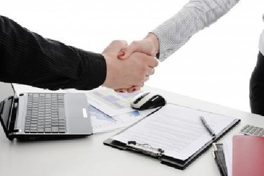 Lao động hợp đồng có được nâng bậc lương thường xuyên?