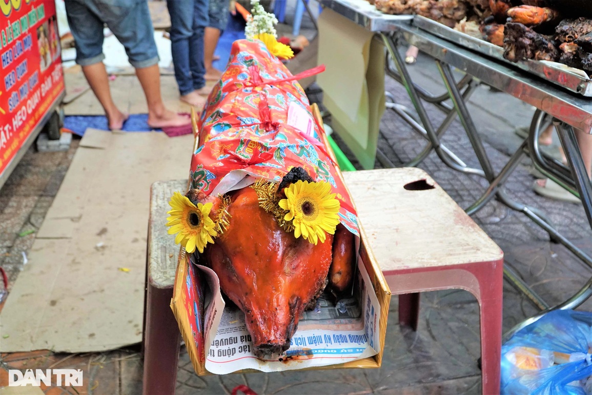 Cá lóc nướng, heo quay đắt như tôm tươi ngày vía Thần Tài - 3 Cá lóc nướng, heo quay đắt như tôm tươi ngày vía Thần Tài - 3