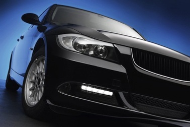 Bật đèn xe ban ngày để an toàn hơn  