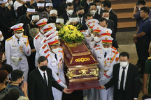 Cử hành trọng thể tang lễ ông Vũ Quốc Hùng