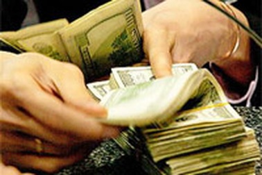 Nâng tỷ giá USD/VND