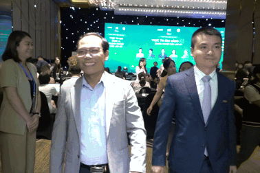 Không khí tại hội thảo "Thực thi ESG bằng AI" do báo Dân trí tổ chức