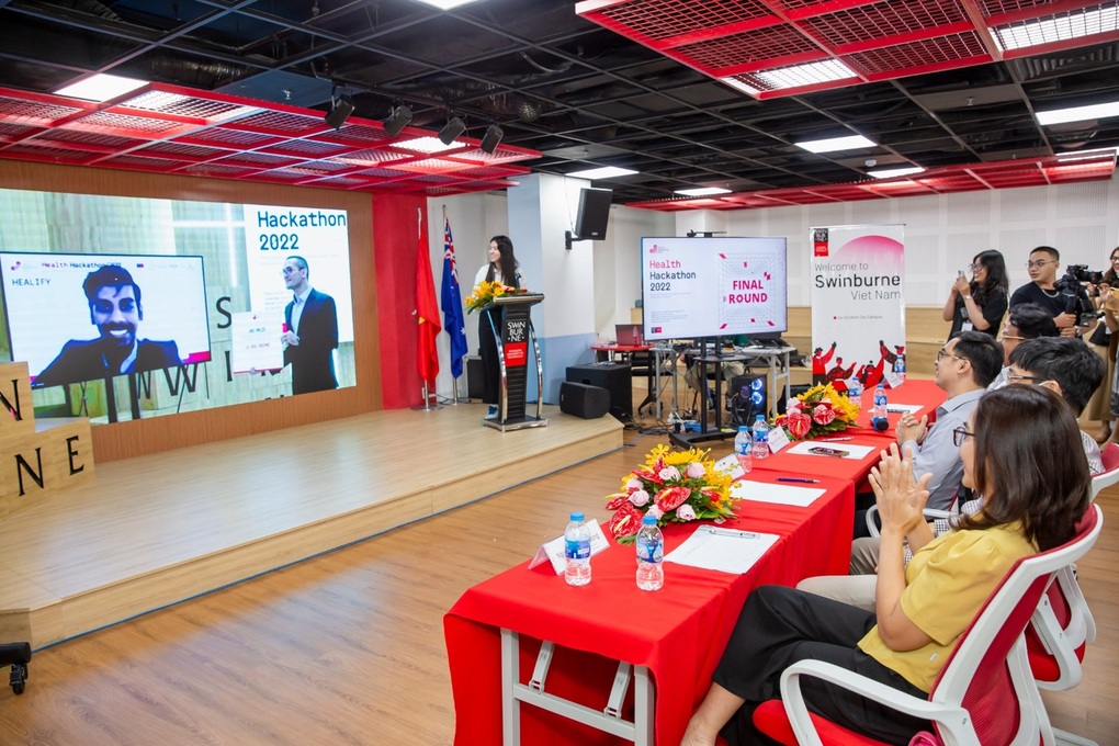 Khởi động cuộc thi lập trình Swin Hackathon 2023 - 1 Khởi động cuộc thi lập trình Swin Hackathon 2023 - 1
