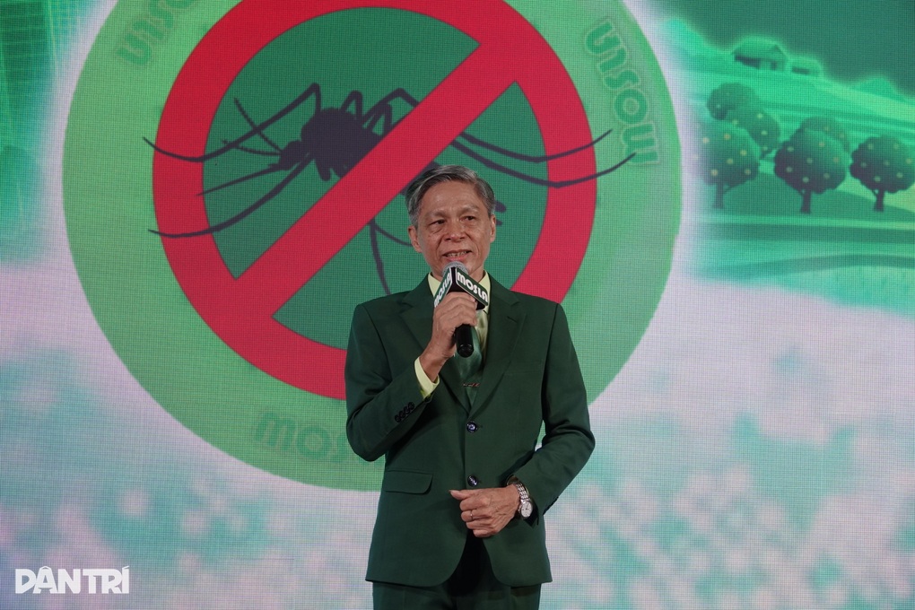 Doanh nhân chi 2 tỷ làm bẫy muỗi, tặng 1.000 chiếc để chặn sốt xuất huyết - 2