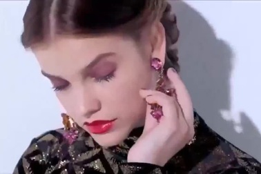 Barbara Palvin quyến rũ hút hồn