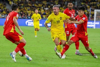 Chuyên gia Argentina nhận xét thẳng thắn về án phạt của FIFA với Malaysia