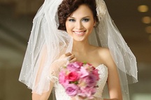 Dễ “lừa” như người đẹp Việt đi thi…Hoa hậu