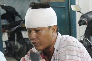 Vì bị nhắc nhở, đâm đồng nghiệp hàng chục nhát