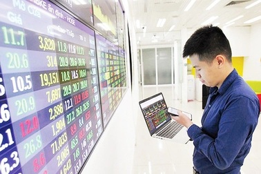 Bản tin chứng khoán trưa 30/11: Thị trường tăng "bốc" hơn 16 điểm