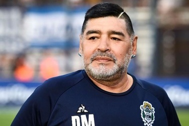 Nghi vấn về cái chết của Maradona, ba con gái bị triệu tập