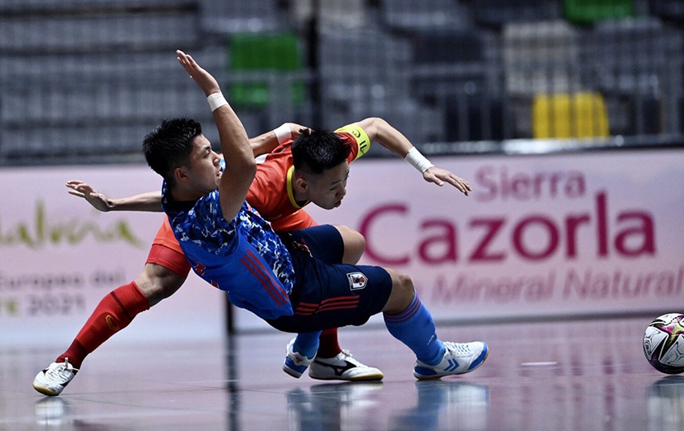 Đội tuyển futsal Việt Nam suýt gây bất ngờ trước Nhật Bản - 2 Đội tuyển futsal Việt Nam suýt gây bất ngờ trước Nhật Bản - 2