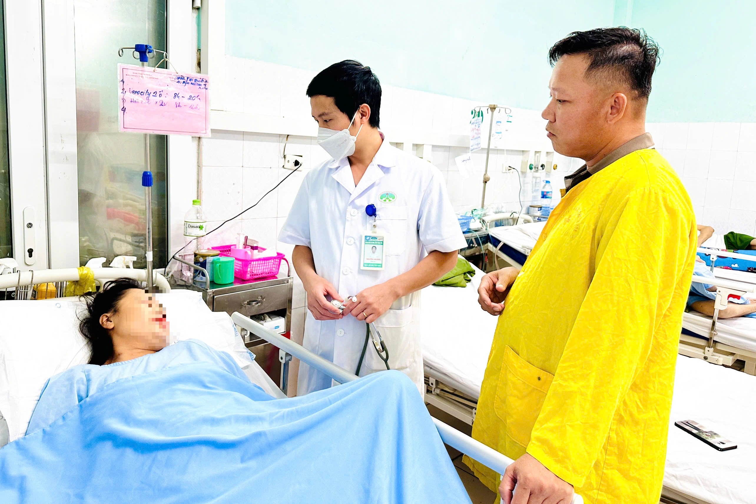 Cứu sống một phụ nữ ngừng tim do điện giật - 1