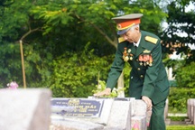 Trao bằng Tổ quốc ghi công năm 2022 tới thân nhân 387 liệt sĩ