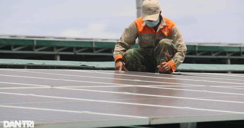 Doanh nghiệp sản xuất chật vật vì thiếu điện - 1 Doanh nghiệp sản xuất chật vật vì thiếu điện - 1