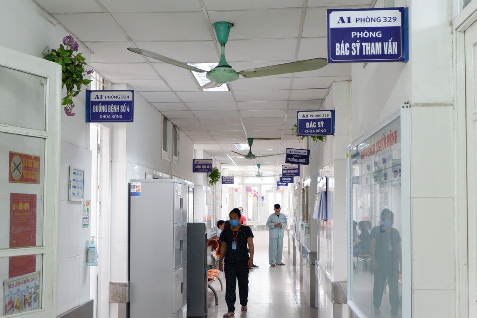 Người đàn ông bỏng nặng khi dùng cồn nướng mực vì sai lầm nhiều người mắc - 3 Người đàn ông bỏng nặng khi dùng cồn nướng mực vì sai lầm nhiều người mắc - 3