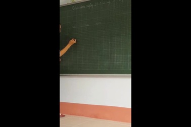 Clip về cách dạy đánh vần “lạ” cho học sinh lớp 1 khiến nhiều người xôn xao