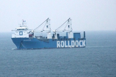 Video: Tàu ngầm Kilo Hà Nội tiến vào cảng Cam Ranh