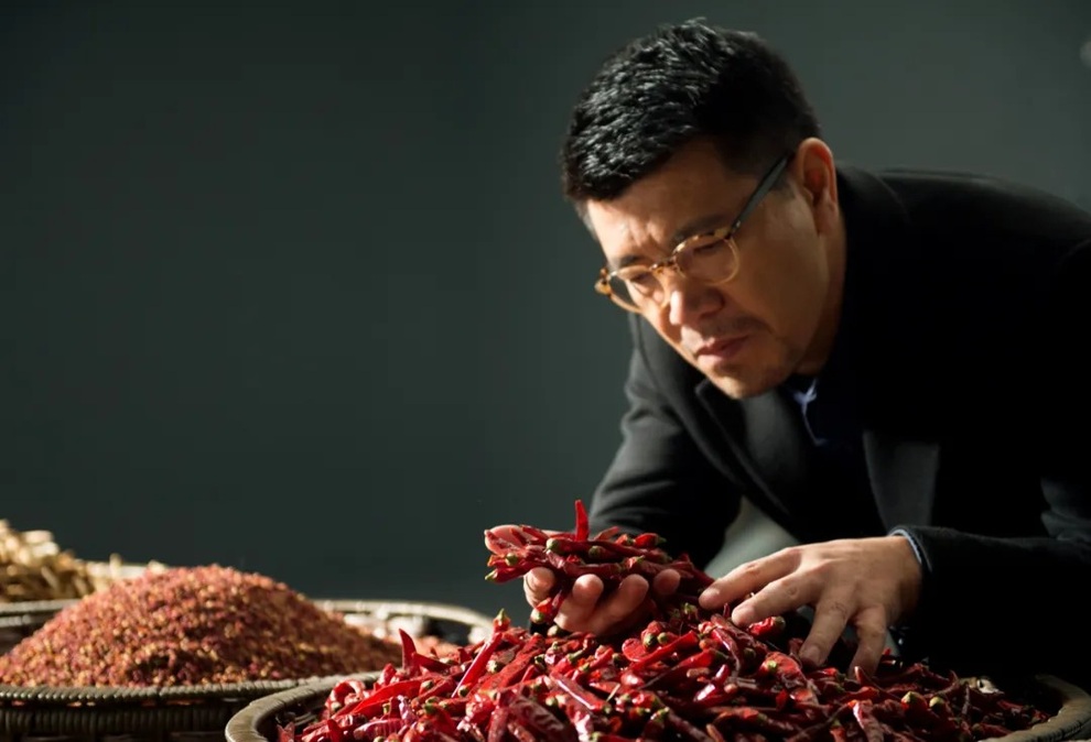 Chủ chuỗi lẩu nổi tiếng gây bức xúc vì câu nói người nghèo đừng ăn lẩu - 1 Chủ chuỗi lẩu nổi tiếng gây bức xúc vì câu nói người nghèo đừng ăn lẩu - 1