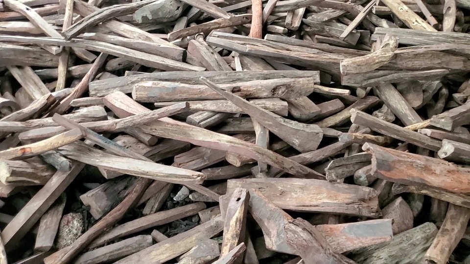 Ghé chợ củi khô xem người bán kiếm trăm triệu đồng mỗi năm - 7