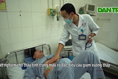 Dịch chồng dịch: Bệnh viện kê thêm giường, mỗi bác sĩ chăm 20 bệnh nhân