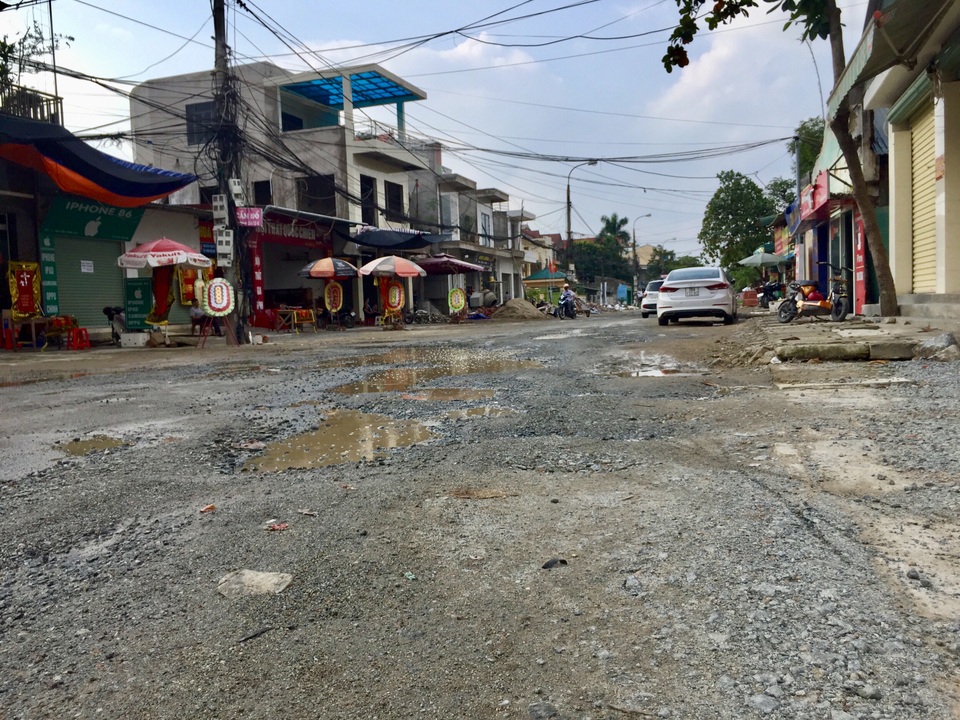 Vụ 9 đời chủ tịch không làm xong 592m đường: Vỡ oà vui sướng sau 30 năm chờ đợi - 2 Vụ 9 đời chủ tịch không làm xong 592m đường: Vỡ oà vui sướng sau 30 năm chờ đợi - 2