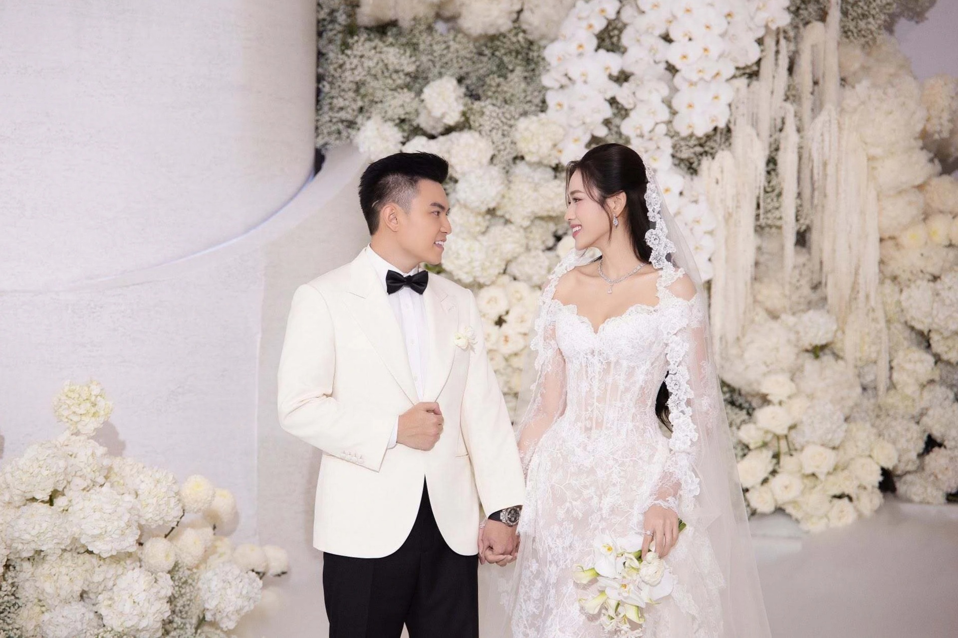 Đỗ Thị Hà tuổi 26: Nhan sắc rạng rỡ, hôn nhân ngọt ngào bên chồng thiếu gia - 2