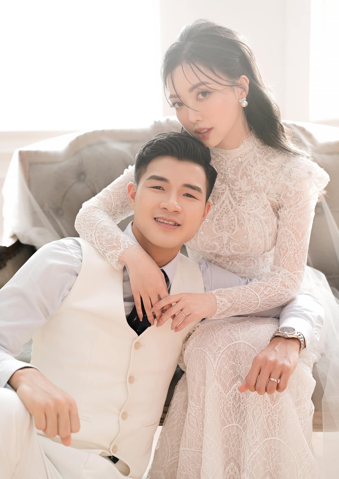 Cô dâu của cầu thủ Hà Đức Chinh viết tâm thư, hứa sẽ làm người vợ tốt - 3 Cô dâu của cầu thủ Hà Đức Chinh viết tâm thư, hứa sẽ làm người vợ tốt - 3