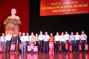 Phó Thủ tướng biểu dương 350 bí thư chi bộ thôn, bản vùng Tây Bắc