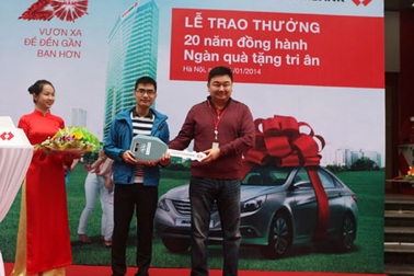 “20 năm đồng hành, ngàn quà tặng” cùng Techcombank: Xe ô tô gần 1 tỷ đồng đã có chủ