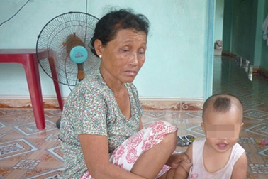 Cám cảnh gia đình kẻ câm điếc cướp tài sản người nước ngoài lấy tiền mua sữa cho con