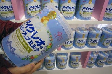 Những rủi ro khi mua sữa xách tay