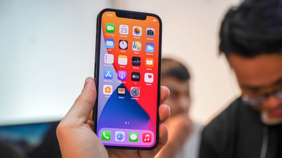 iPhone 12 Pro Hàn Quốc về Việt Nam, giá giảm chạm đáy - 2 iPhone 12 Pro Hàn Quốc về Việt Nam, giá giảm chạm đáy - 2