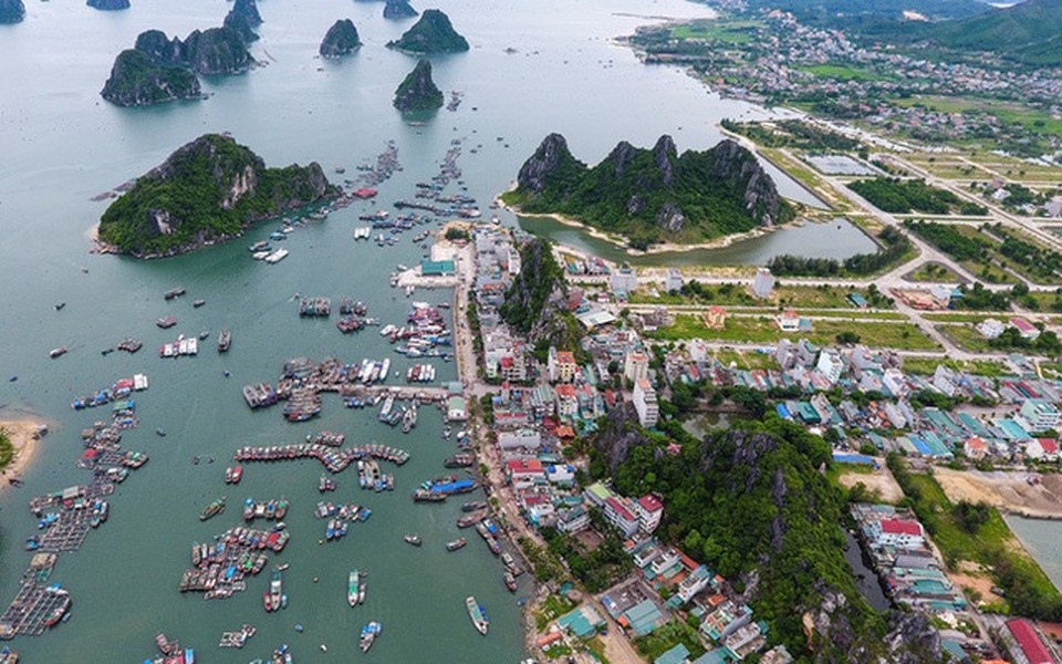 Thủ tướng “duyệt” cơ cấu tổ chức Ban quản lý Khu kinh tế Vân Đồn - 1 Thủ tướng “duyệt” cơ cấu tổ chức Ban quản lý Khu kinh tế Vân Đồn - 1