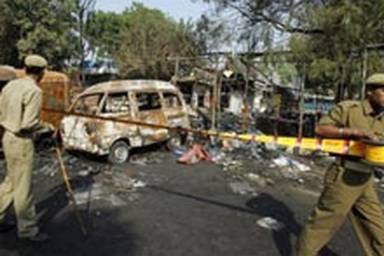 Đánh bom hàng loạt ở New Delhi, 59 người chết