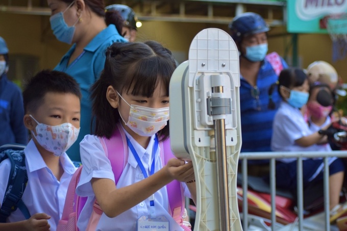Sở Y tế đang phối hợp chặt chẽ với Sở GD&ĐT để nắm bắt số lượng trẻ đăng ký tiêm, từ đó có kế hoạch chuẩn bị các điểm tiêm chu đáo, phù hợp.