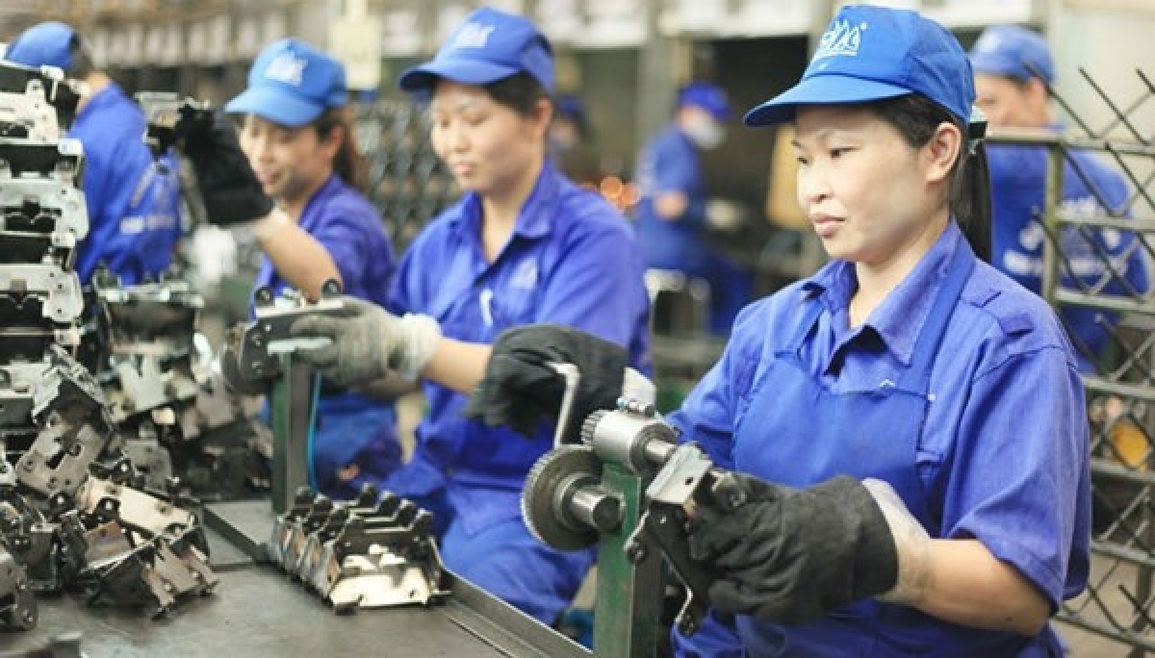 Kinh tế dần phục hồi, đã đến lúc tính đến tăng lương tối thiểu vùng cho năm 2023 - 1 Kinh tế dần phục hồi, đã đến lúc tính đến tăng lương tối thiểu vùng cho năm 2023 - 1