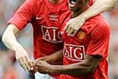 MU thắng nhẹ, Liverpool "đại phá" Rangers