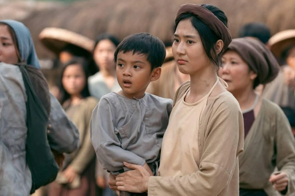 Sức hút Đèn âm hồn: Không ngôi sao phòng vé vẫn soán ngôi Trấn Thành? - 7 Sức hút Đèn âm hồn: Không ngôi sao phòng vé vẫn soán ngôi Trấn Thành? - 7