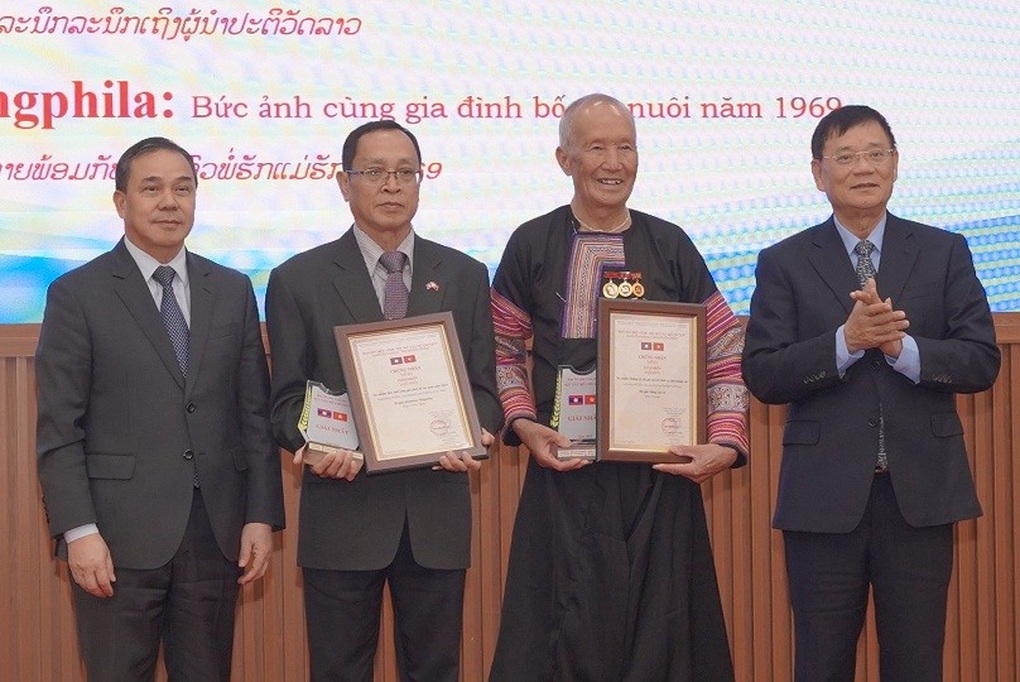 Hơn 6.200 kỷ vật vô giá kể lại tình hữu nghị bền chặt Việt Nam - Lào - 1 Hơn 6.200 kỷ vật vô giá kể lại tình hữu nghị bền chặt Việt Nam - Lào - 1
