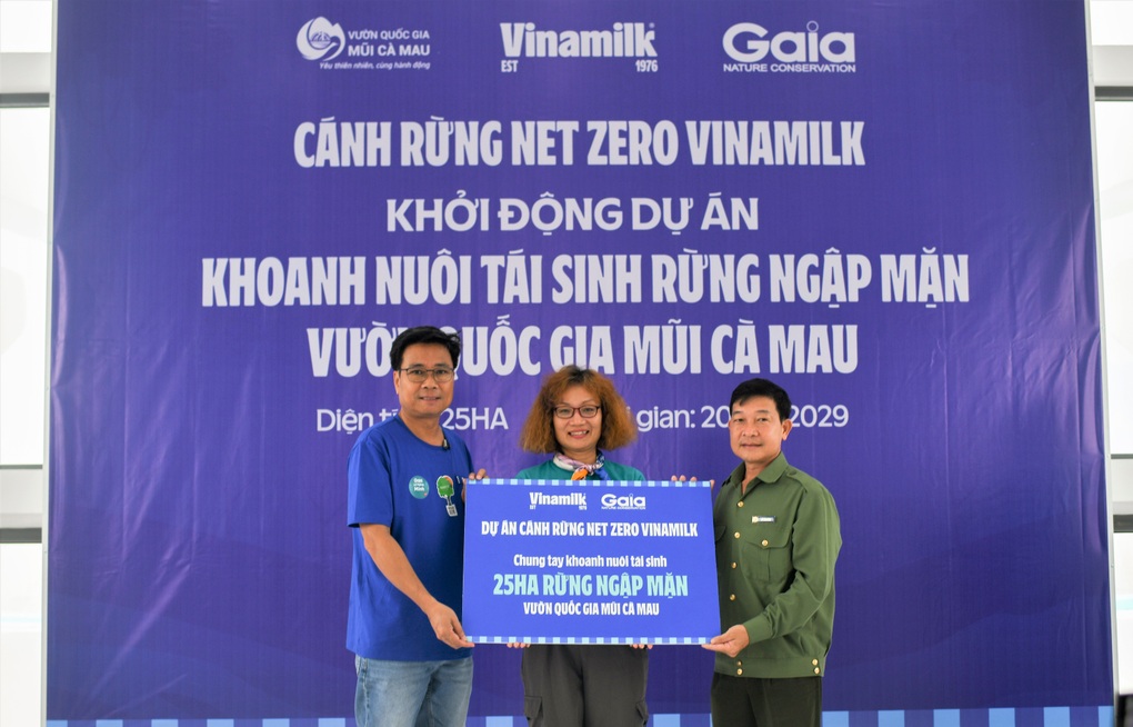 Vinamilk khởi động dự án tái sinh 25ha rừng ngập mặn, hướng đến Net Zero - 1 Vinamilk khởi động dự án tái sinh 25ha rừng ngập mặn, hướng đến Net Zero - 1