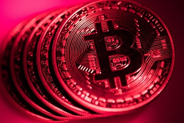 Bitcoin lao dốc, nhiều người bán tháo