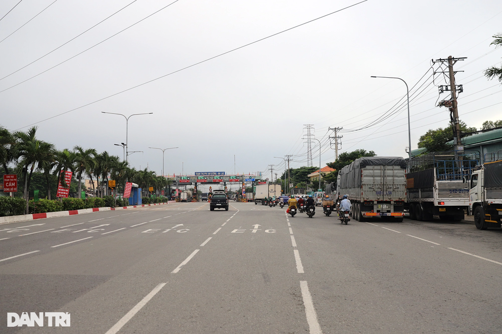 TPHCM xử phạt tải trọng ô tô bằng cân tự động tại 2 điểm - 1 TPHCM xử phạt tải trọng ô tô bằng cân tự động tại 2 điểm - 1