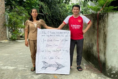 Biển xin đường tổ chức đám cưới có một không hai của cặp đôi công nhân