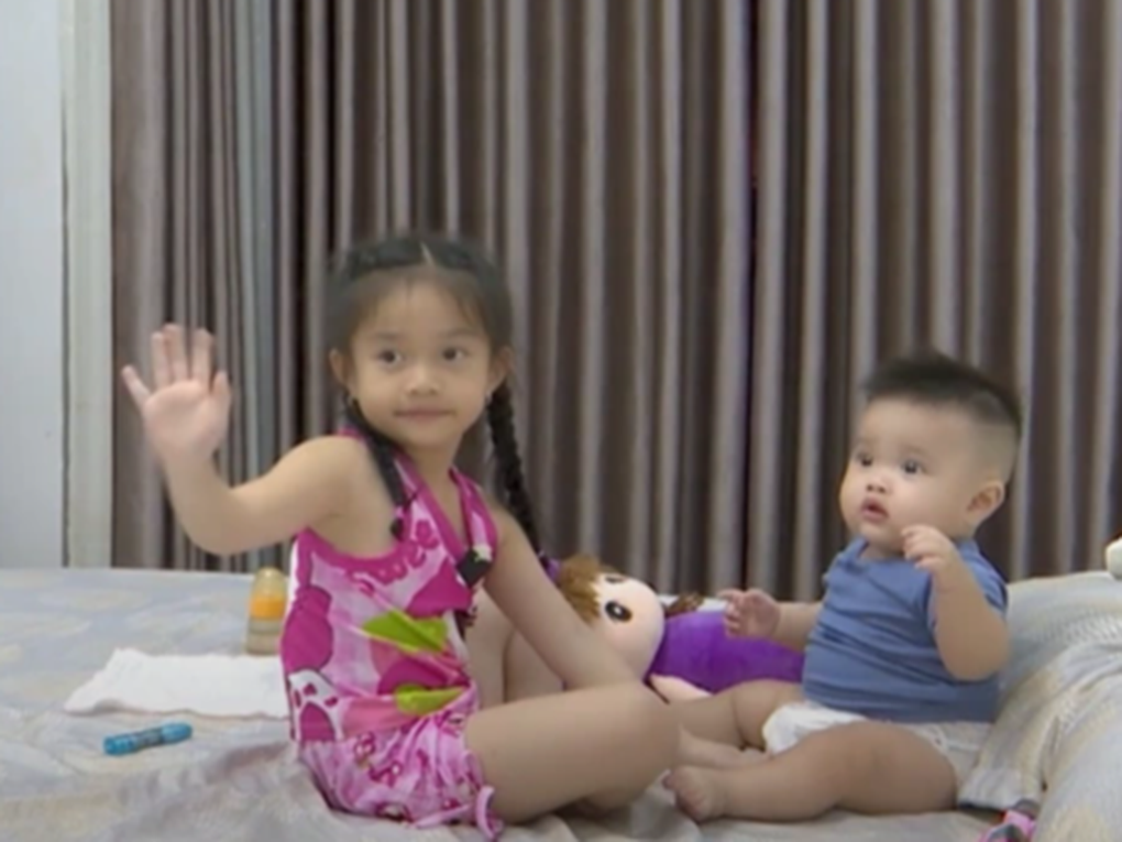 Lê Dương Bảo Lâm gặp sự cố khó đỡ khi vào bếp nấu ăn cho các con - 1 Lê Dương Bảo Lâm gặp sự cố khó đỡ khi vào bếp nấu ăn cho các con - 1