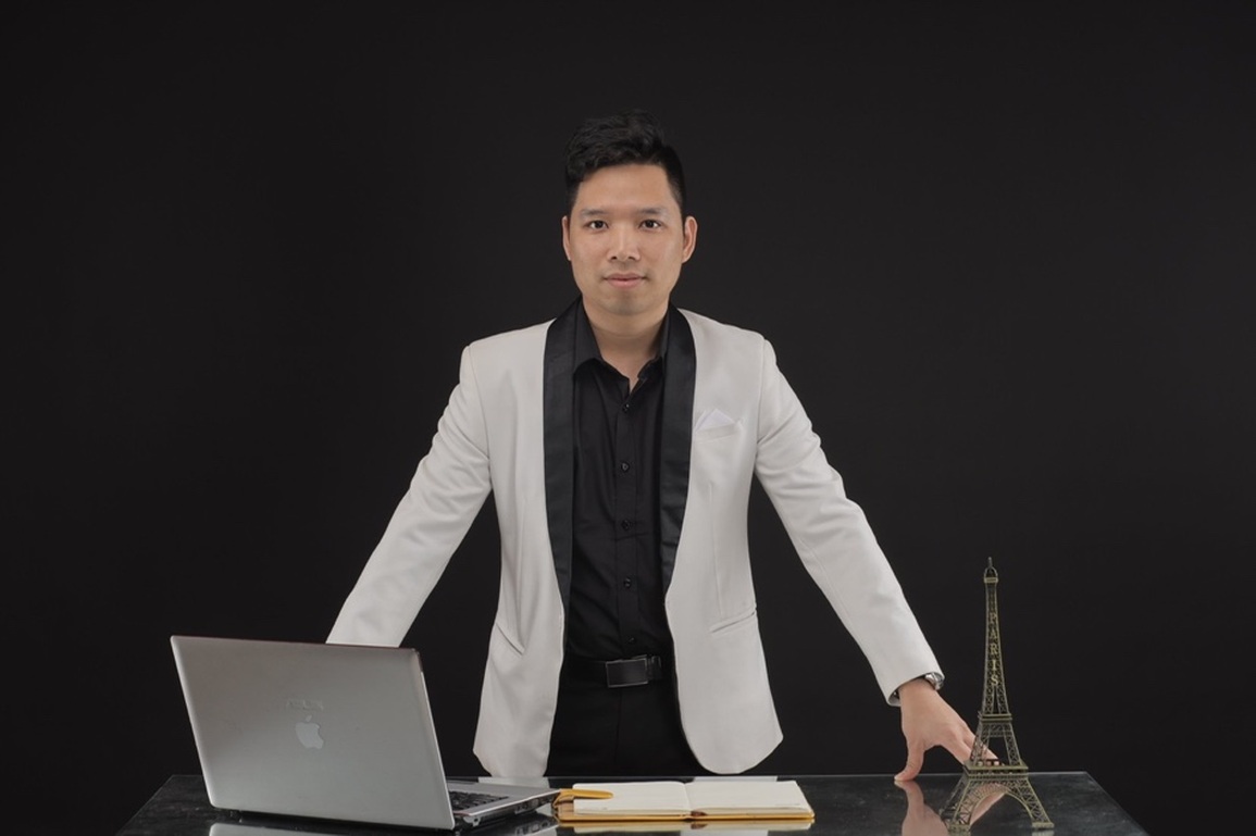 Cuốn sách B2B - Con đường vươn ra thế giới: Người bạn đồng hành mới của doanh nghiệp - 2 Cuốn sách B2B - Con đường vươn ra thế giới: Người bạn đồng hành mới của doanh nghiệp - 2