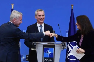 Vì sao Thụy Điển - Phần Lan gấp rút "lên dây cót" gia nhập NATO?
