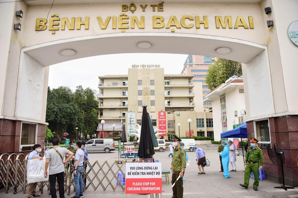 Giám đốc BV Bạch Mai bị khởi tố bị can, ai sẽ tạm thời điều hành bệnh viện? - 1 Giám đốc BV Bạch Mai bị khởi tố bị can, ai sẽ tạm thời điều hành bệnh viện? - 1