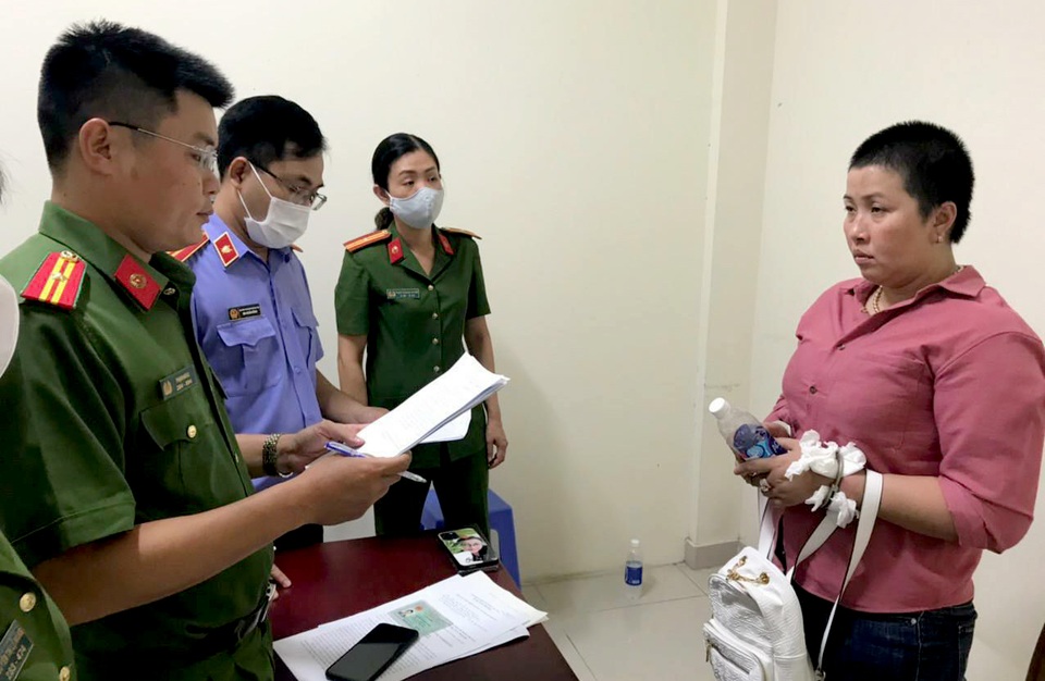 Bắt tạm giam Nguyễn Thị Bích Thủy về tội lừa đảo chiếm đoạt tài sản - 1 Bắt tạm giam Nguyễn Thị Bích Thủy về tội lừa đảo chiếm đoạt tài sản - 1