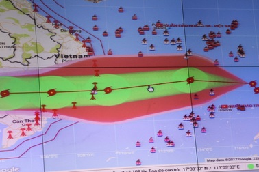 Bộ trưởng Nguyễn Xuân Cường: Bão số 12 phức tạp, cấm biển ngay lập tức
