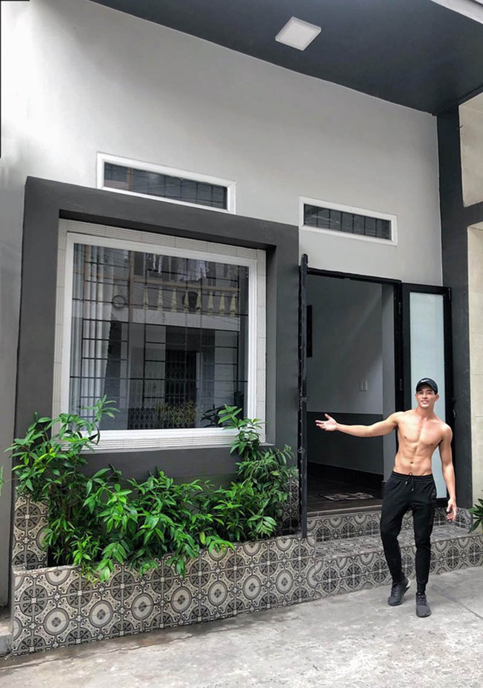 9x Hải Dương sở hữu vóc dáng rắn rỏi và khuôn mặt lịch lãm cuốn hút - 2 9x Hải Dương sở hữu vóc dáng rắn rỏi và khuôn mặt lịch lãm cuốn hút - 2